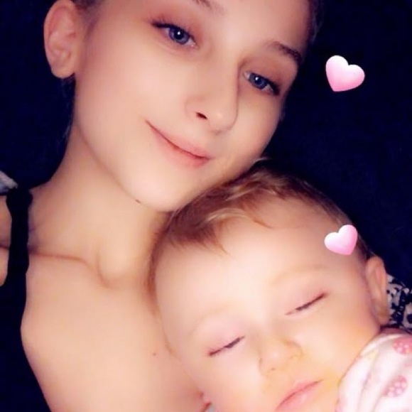 Meet your Posher, Tiffany - Picture 1 of 1